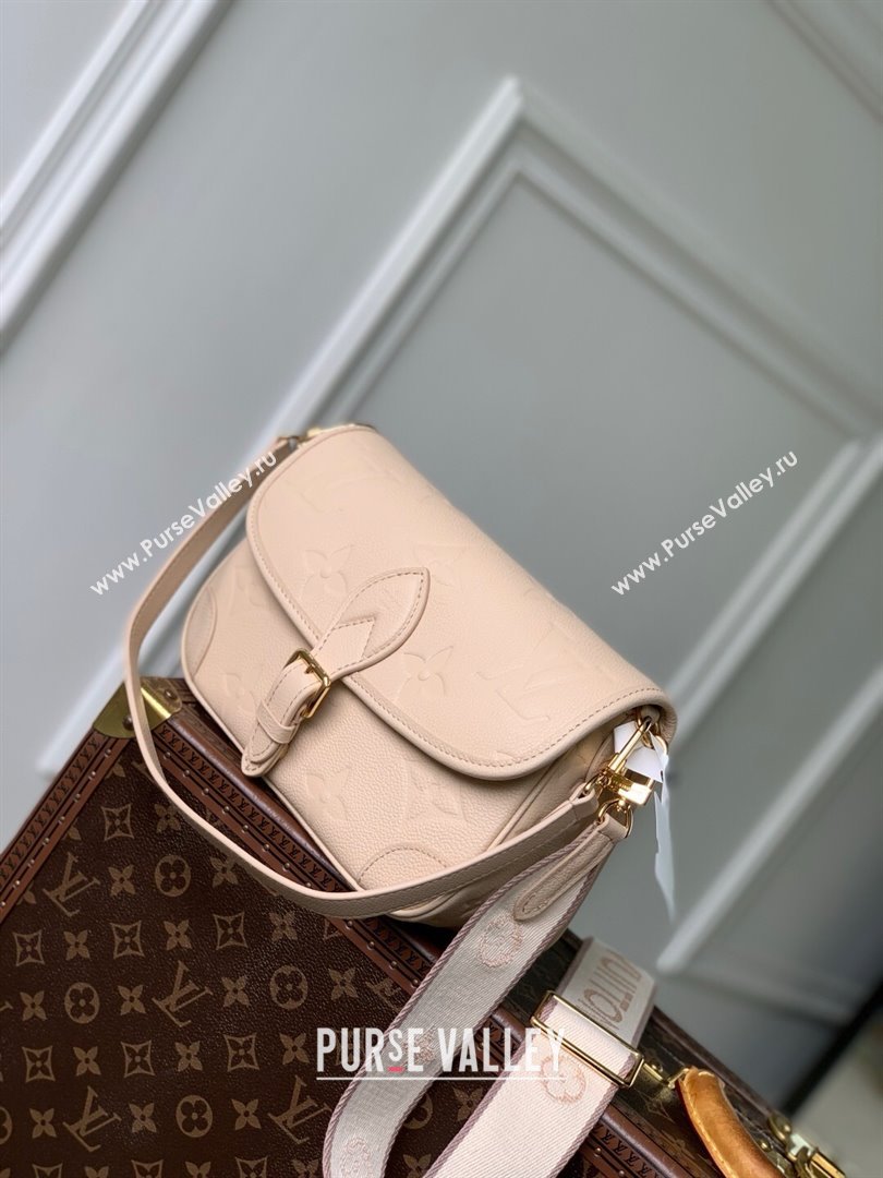 Louis Vuitton Diane Bag in Sand Grained Cowhide Leather M13231 2025 (K-25061807)