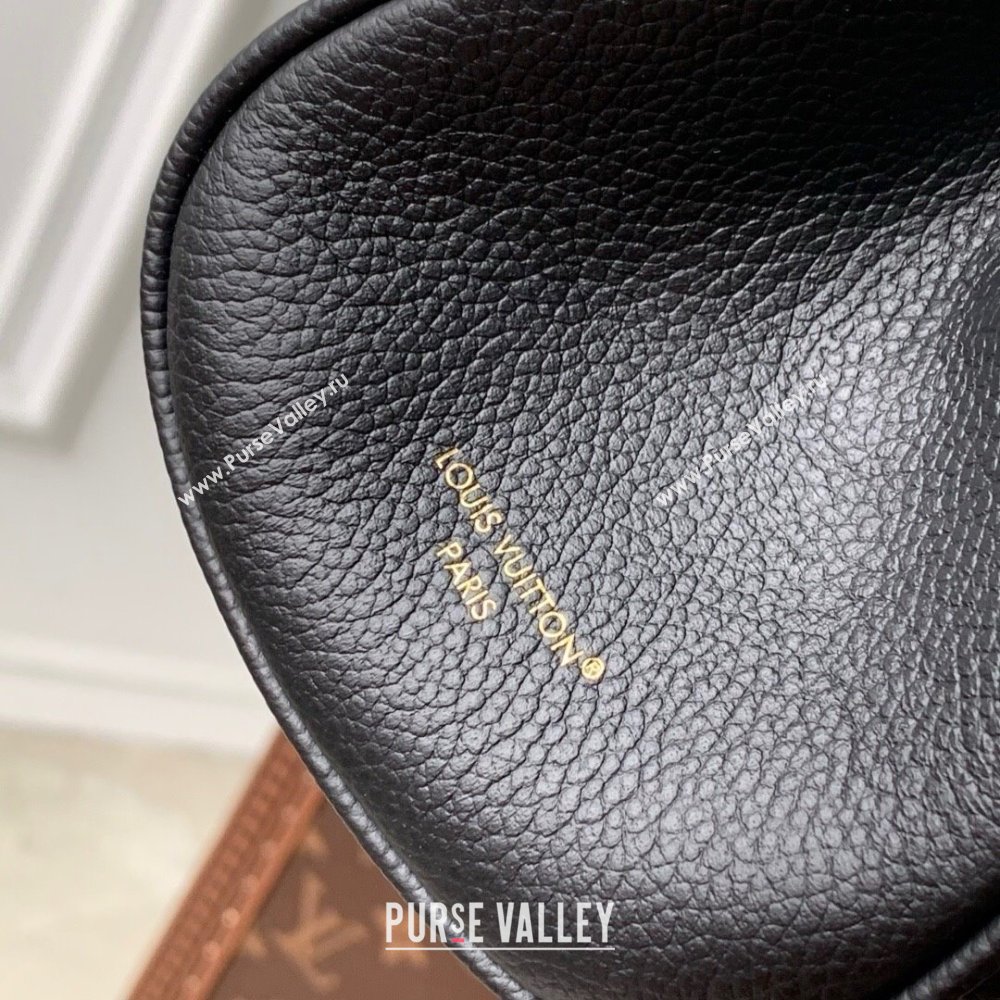 Louis Vuitton Anytime Flap Bag in Black Cowhide Leather M14604 2025 (K-25061701)