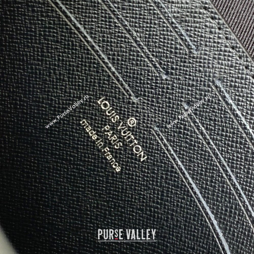 Louis Vuitton Pochette Voyage MM Pouch in Monogram Canvas M13907 Black/Multicolor 2025 (K-25061609)