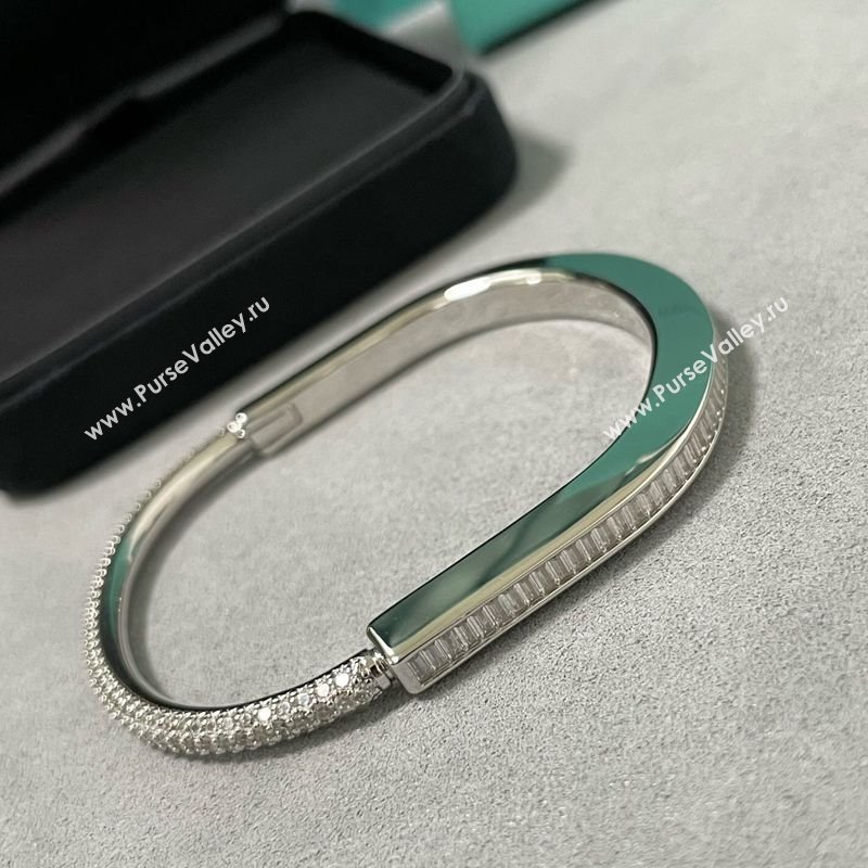 Tiffany Lock Bangle Bracelet with Baguette and Pave Strass 2025 0619 (YF-250619042)