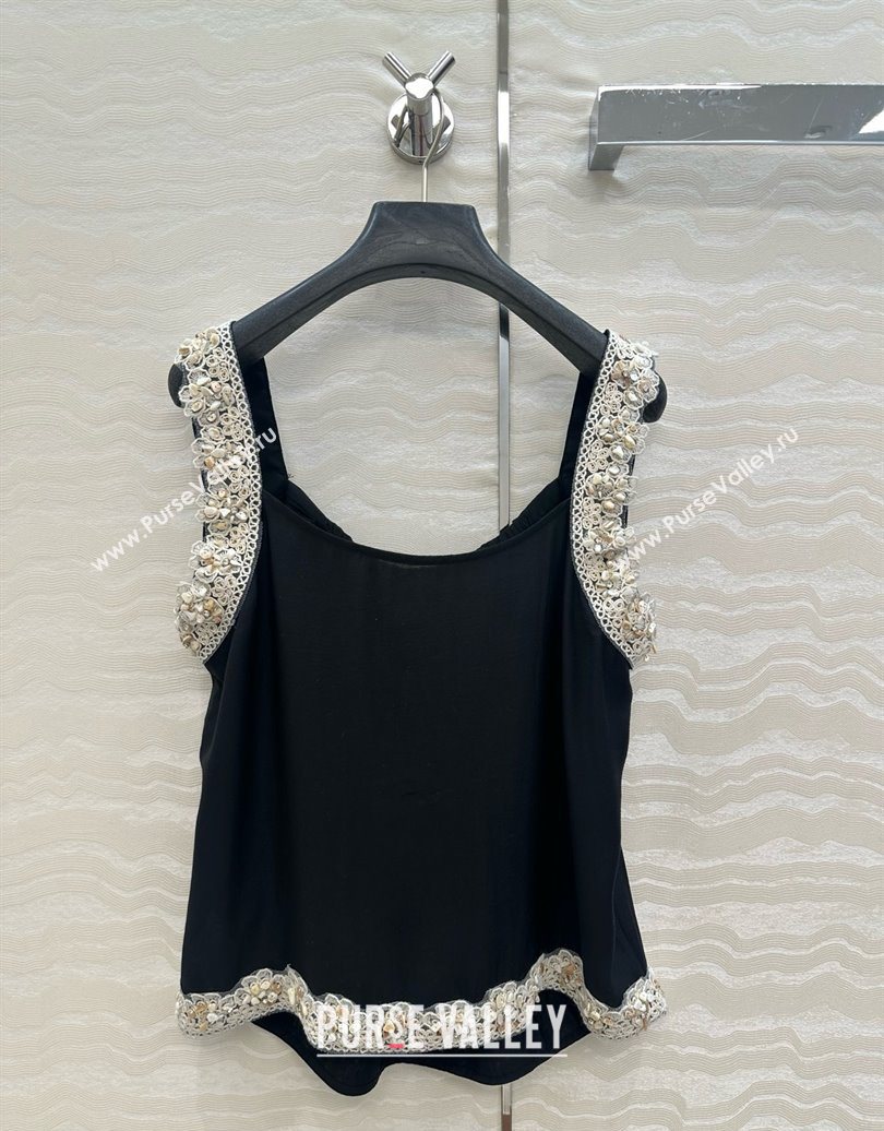 The Row Vest with Crochet Charm Black 2025 0620 (QI-250620013)