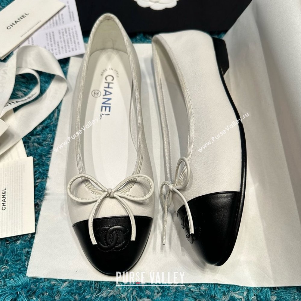 Chanel Lambskin Classic Ballerinas CHB070714 White/Black 2025 (MD-25070814)