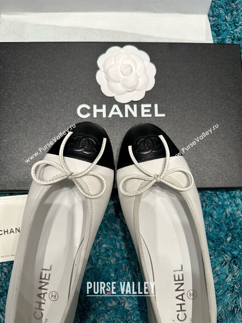 Chanel Lambskin Classic Ballerinas CHB070714 White/Black 2025 (MD-25070814)