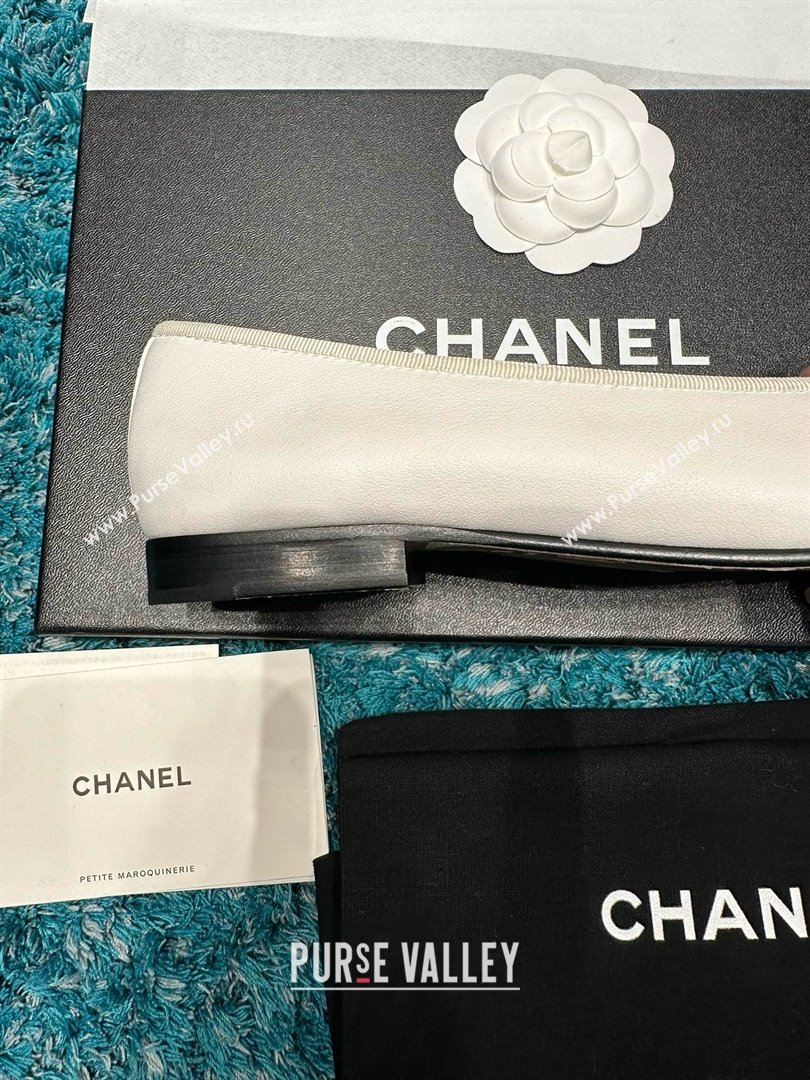 Chanel Lambskin Classic Ballerinas CHB070714 White/Black 2025 (MD-25070814)