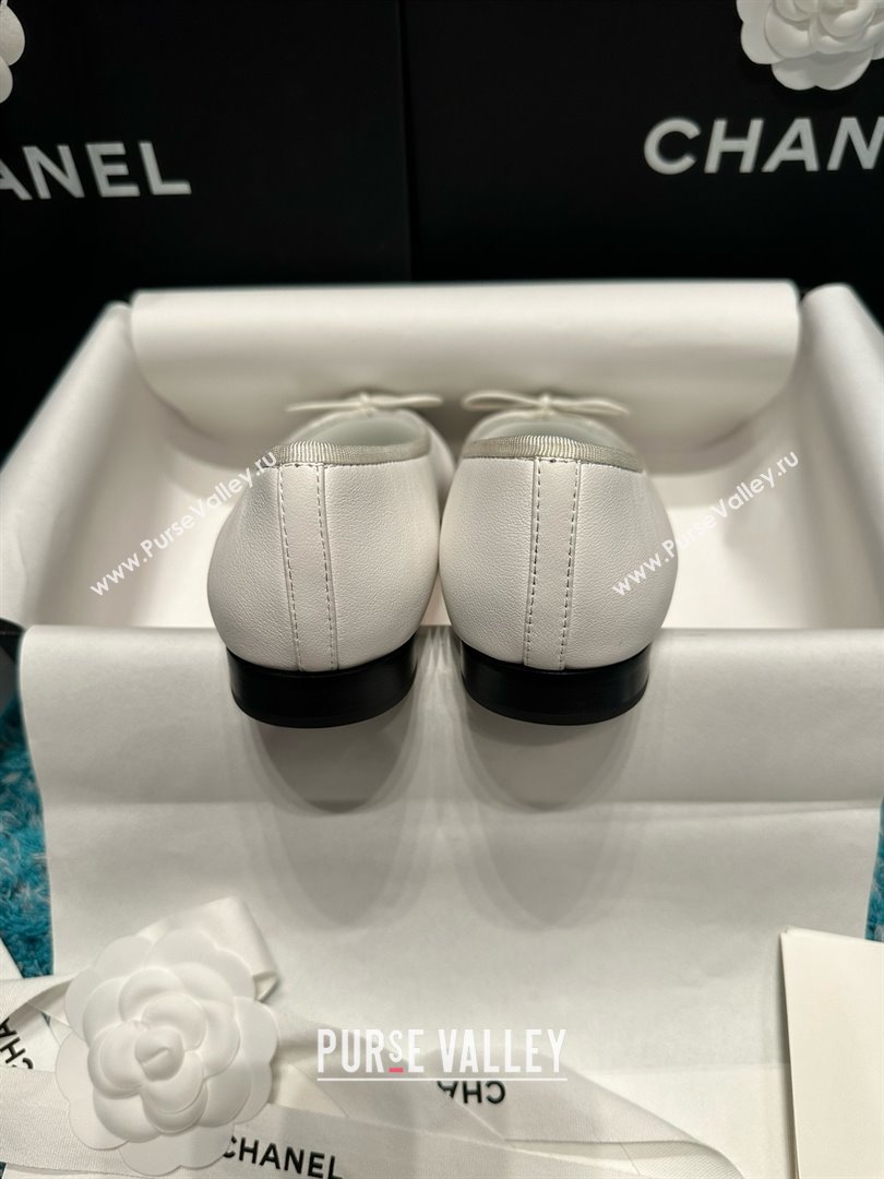 Chanel Lambskin Classic Ballerinas CHB070714 White/Black 2025 (MD-25070814)