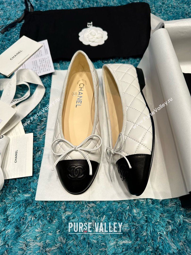 Chanel Quilted Lambskin Ballet Flats CHB070717 White/Black 2025 (MD-25070818)