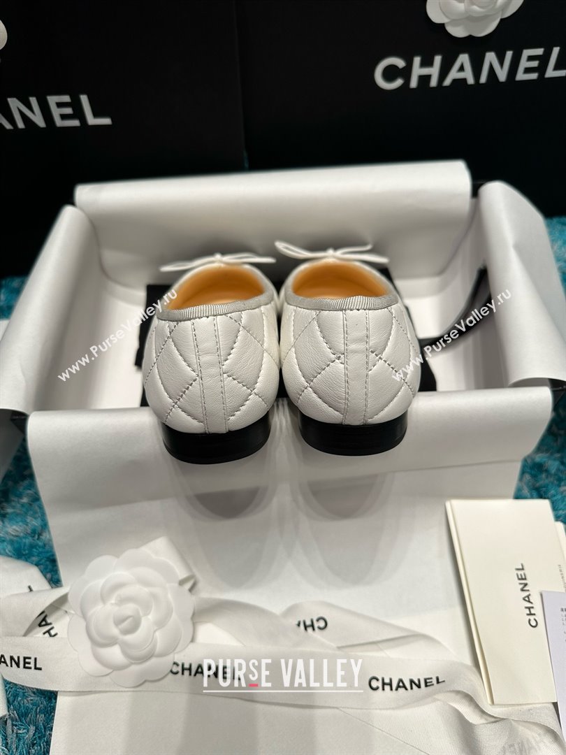 Chanel Quilted Lambskin Ballet Flats CHB070717 White/Black 2025 (MD-25070818)