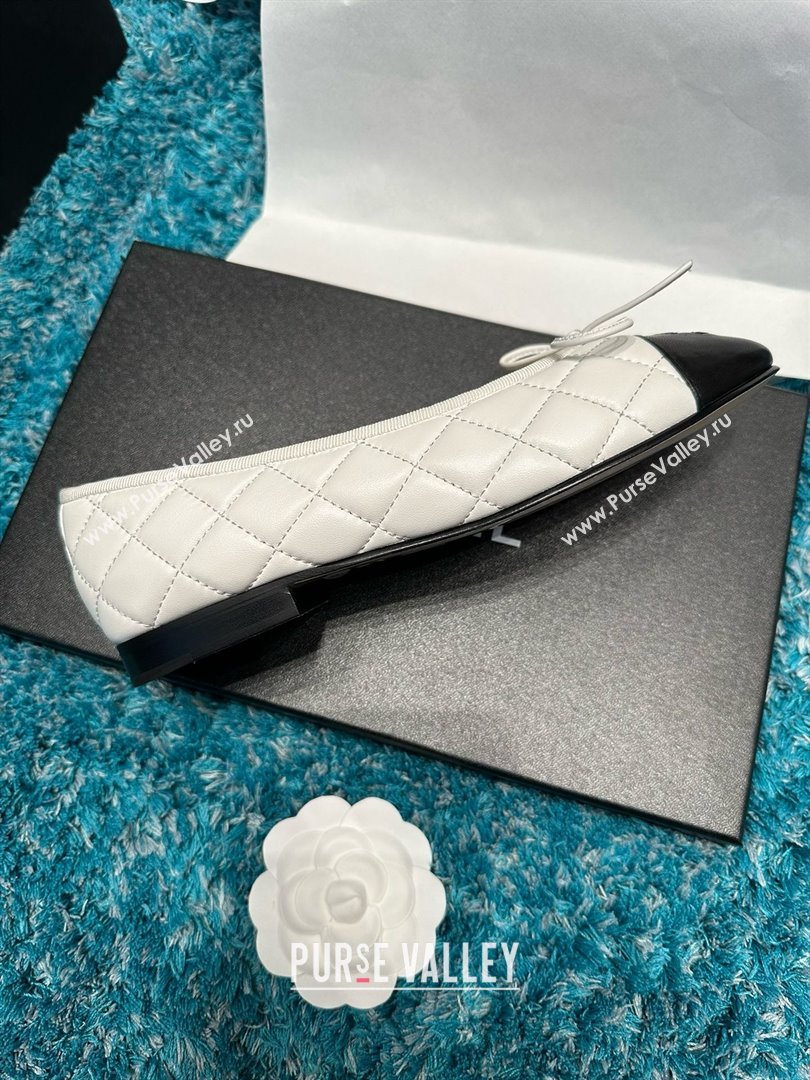 Chanel Quilted Lambskin Ballet Flats CHB070717 White/Black 2025 (MD-25070818)
