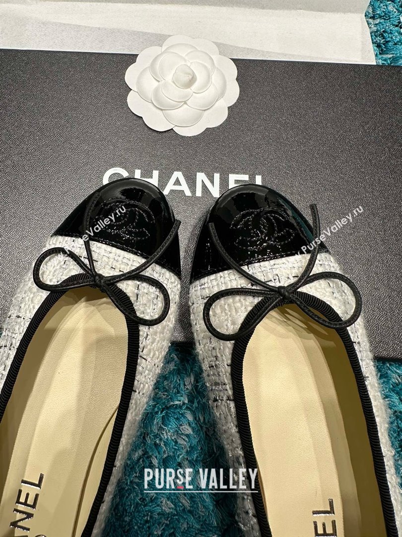 Chanel Tweed Patent Leather Ballet Flats CHB070703 White/Black 2025 (MD-25070703)