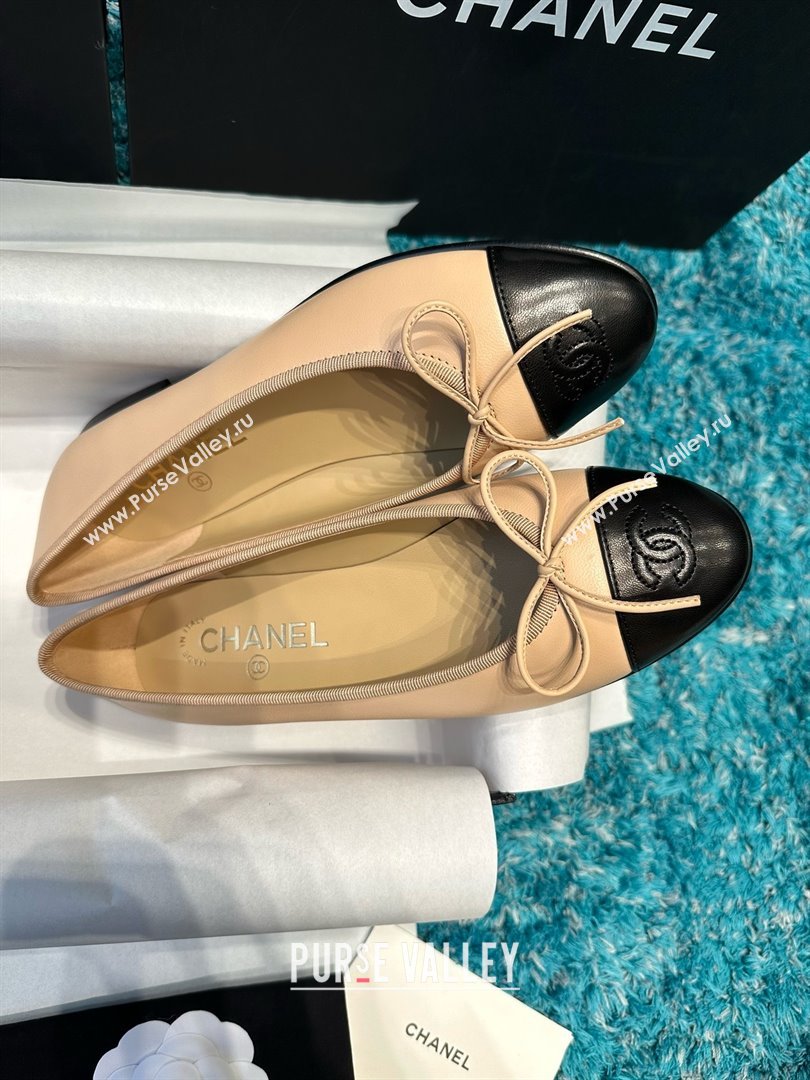 Chanel Lambskin Ballet Flats CHB070733 Beige/Black 2025 (MD-25070733)