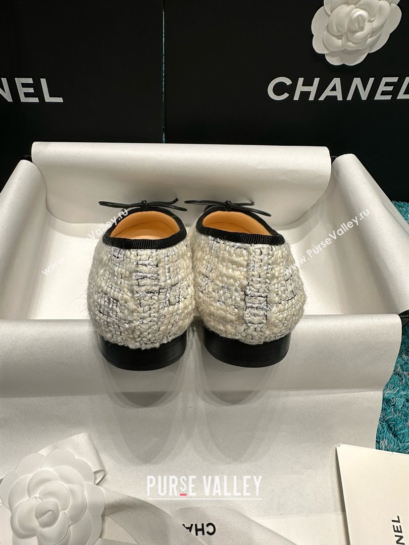 Chanel Tweed Patent Leather Ballet Flats CHB070703 White/Black 2025 (MD-25070703)