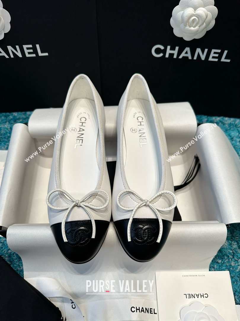 Chanel Lambskin Classic Ballerinas CHB070714 White/Black 2025 (MD-25070814)