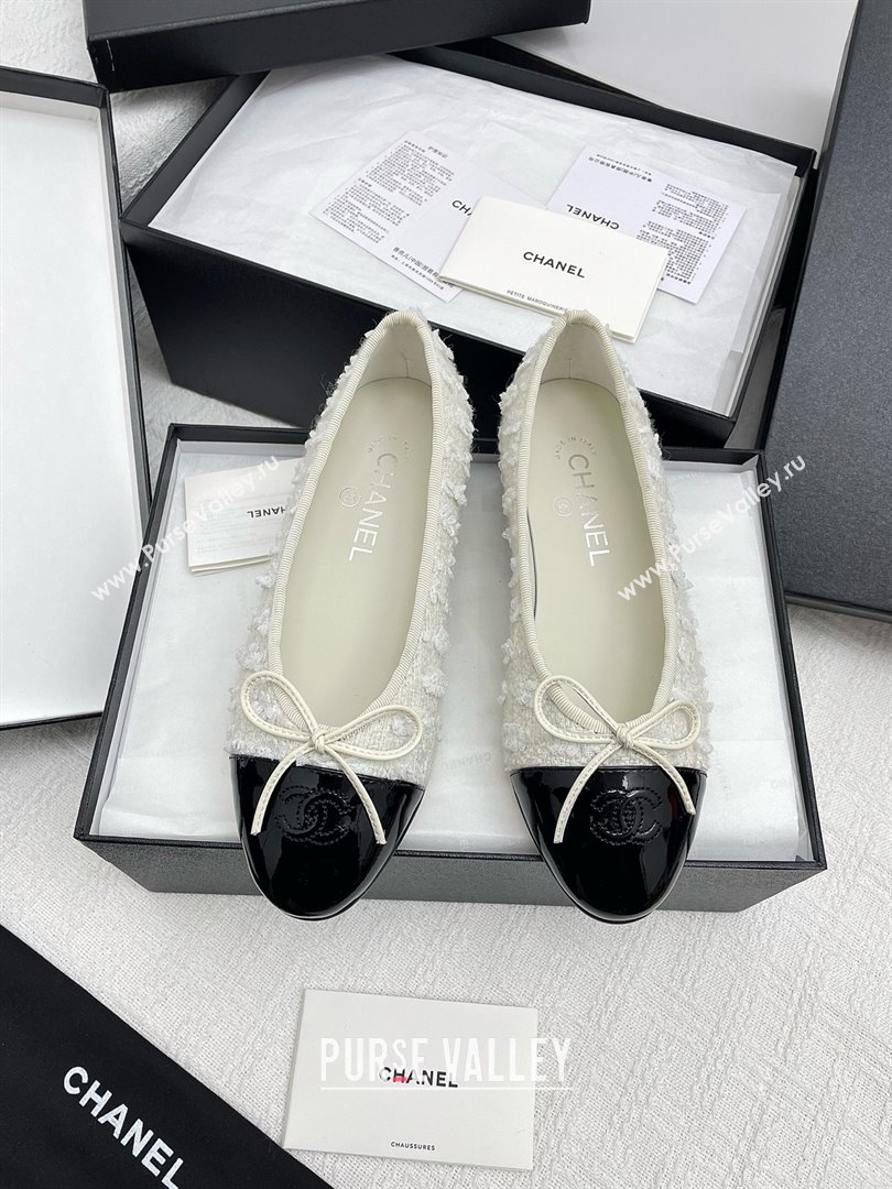 Chanel Tweed Patent Leather Ballet Flats Black/White 2025 (KL-25071009)