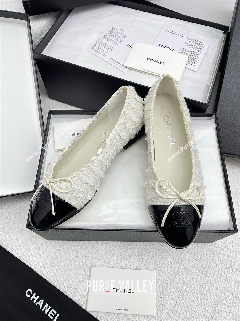 Chanel Tweed Patent Leather Ballet Flats Black/White 2025 (KL-25071009)