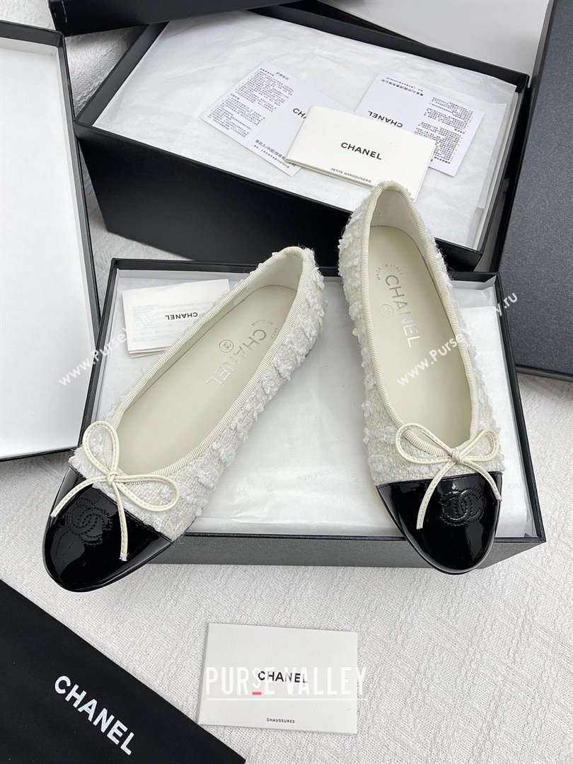 Chanel Tweed Patent Leather Ballet Flats Black/White 2025 (KL-25071009)