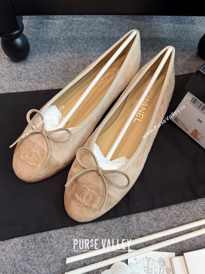 Chanel Suede Classic Ballerinas CHB070901 Beige 2025 (MD-25070901)
