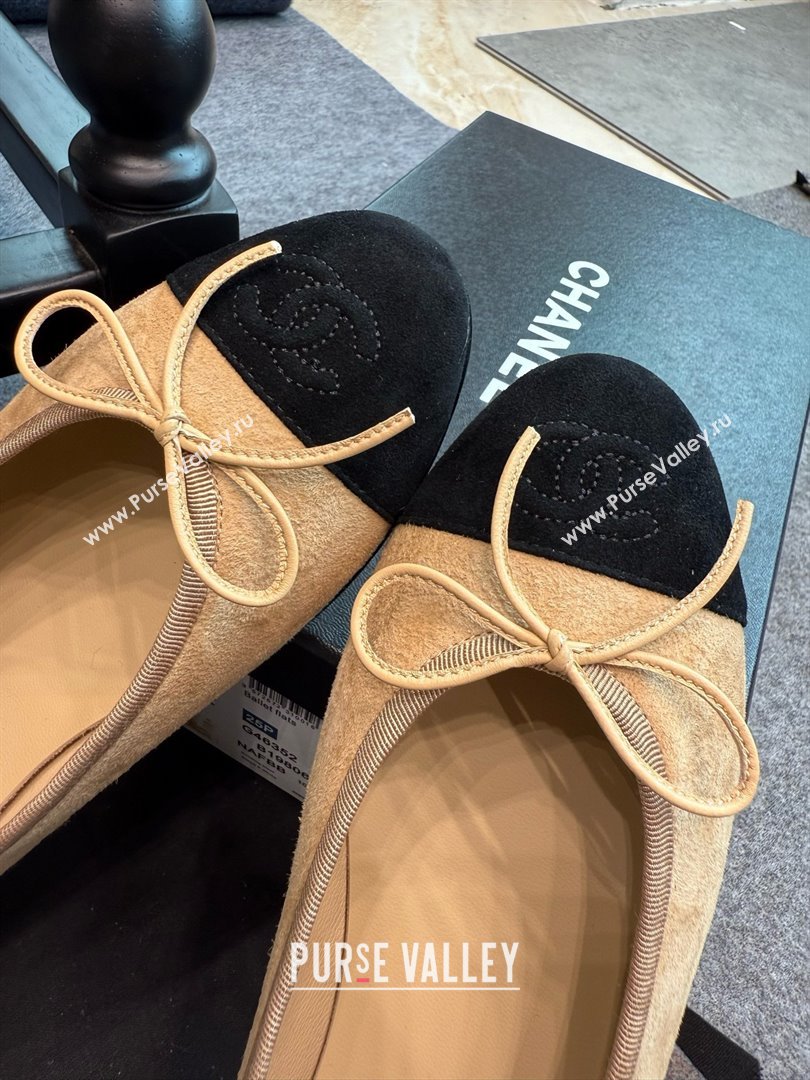 Chanel Suede Classic Ballerinas CHB070904 Beige/Black 2025 (MD-25070904)