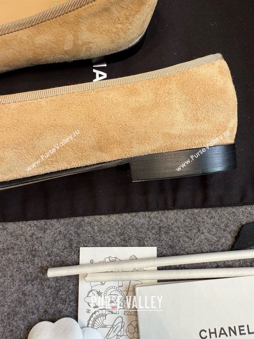 Chanel Suede Classic Ballerinas CHB070904 Beige/Black 2025 (MD-25070904)
