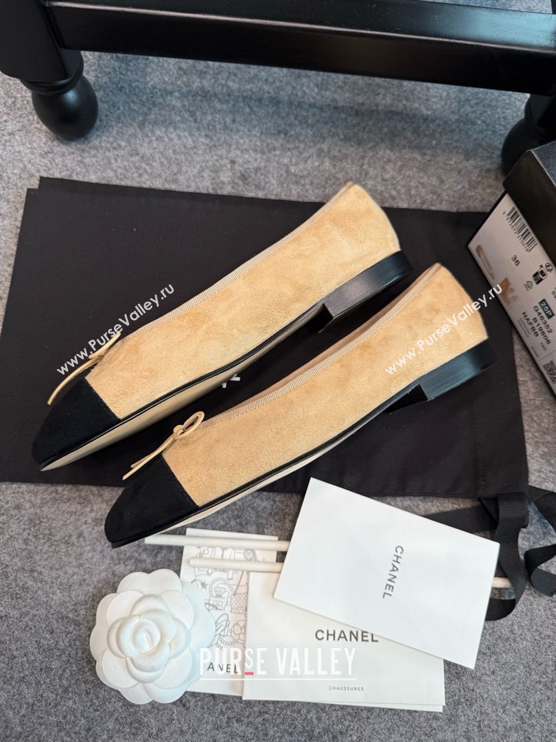 Chanel Suede Classic Ballerinas CHB070904 Beige/Black 2025 (MD-25070904)