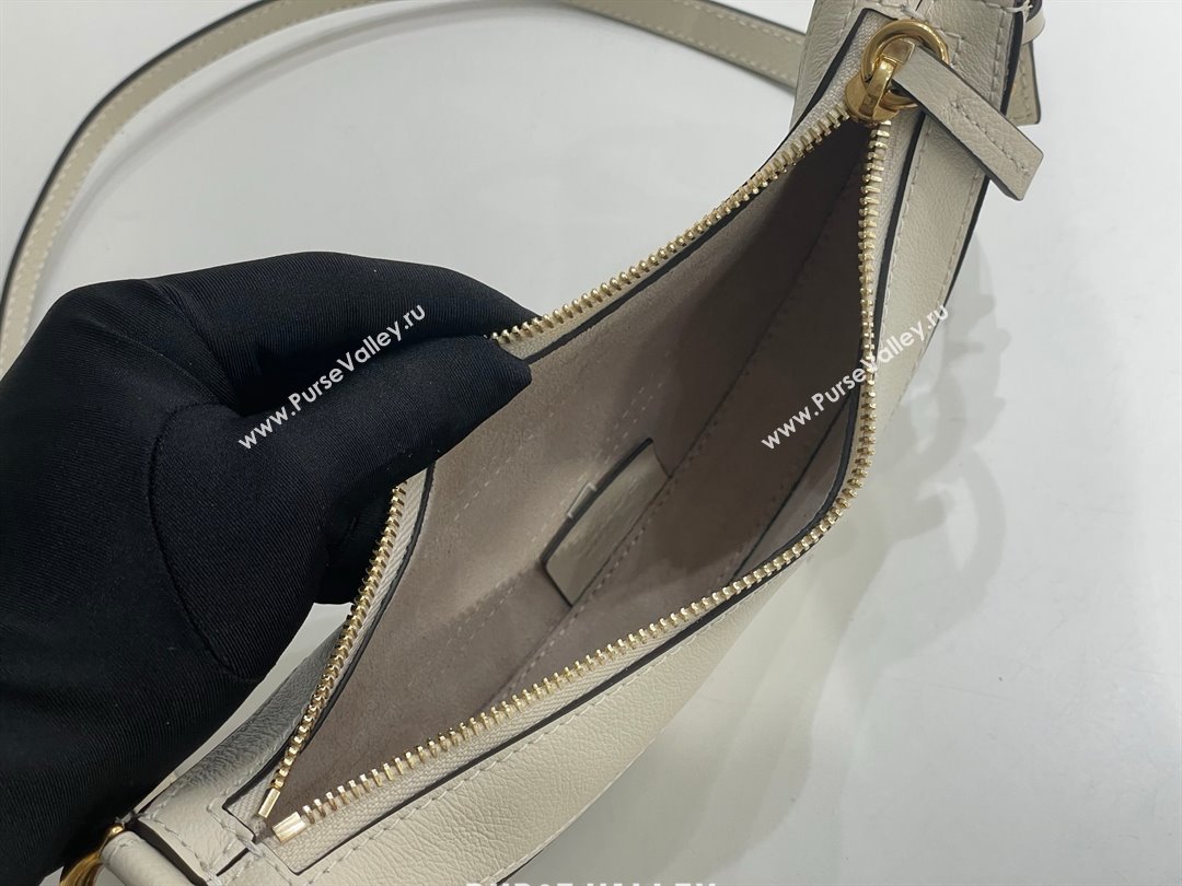 Chloe Banana Cross-body Bag in Grained Leather W865 White 2025 (DL-25071103)