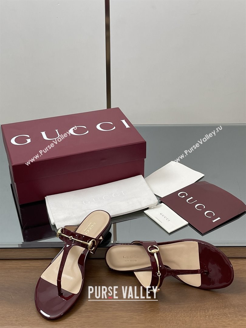 Gucci Thong Sandal with Horsebit in Patent Leather 816590 Burgundy 2025 (MD-25080212)