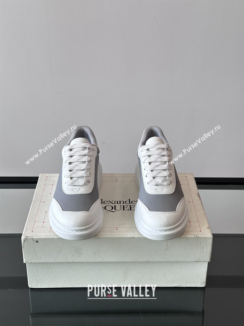 Alexander McQueen Oversized Sneakers in Calfskin Leather AM10 White/Grey 2025 (SHH-25081510)