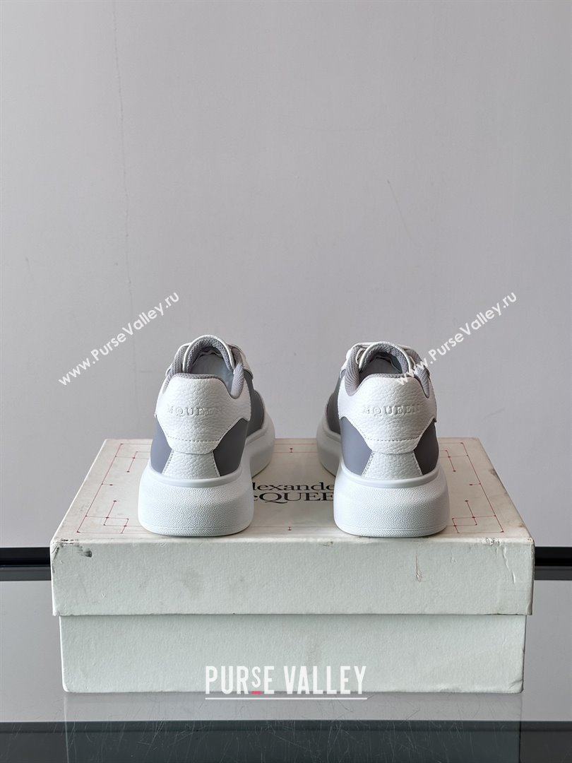 Alexander McQueen Oversized Sneakers in Calfskin Leather AM10 White/Grey 2025 (SHH-25081510)
