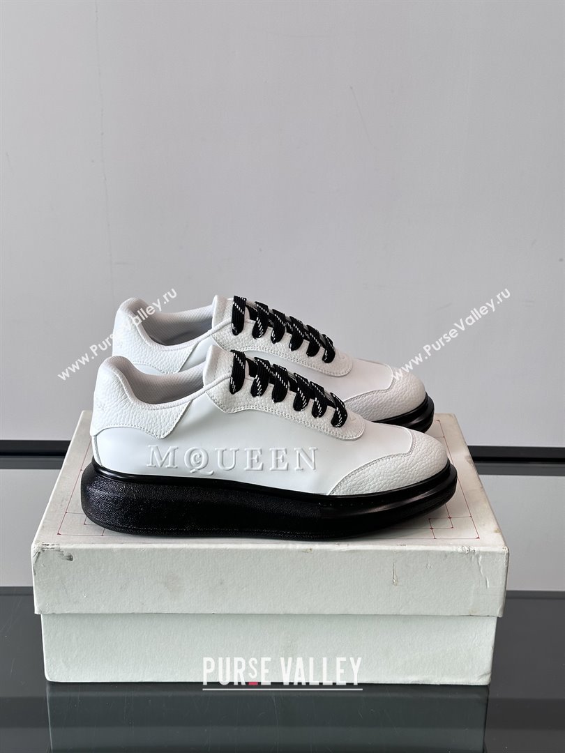 Alexander McQueen Oversized Sneakers in Calfskin Leather AM13 White/Black 2025 (SHH-25081513)