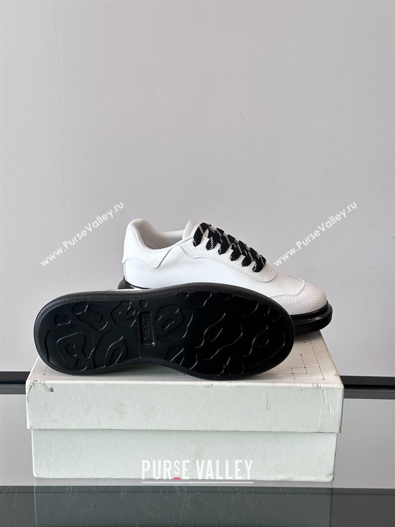Alexander McQueen Oversized Sneakers in Calfskin Leather AM13 White/Black 2025 (SHH-25081513)
