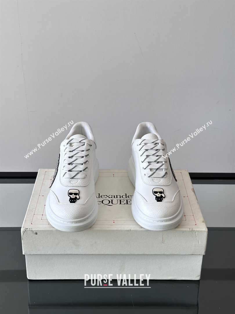 Alexander McQueen Oversized Sneakers in Calfskin Leather AM14 White 2025 (SHH-25081514)