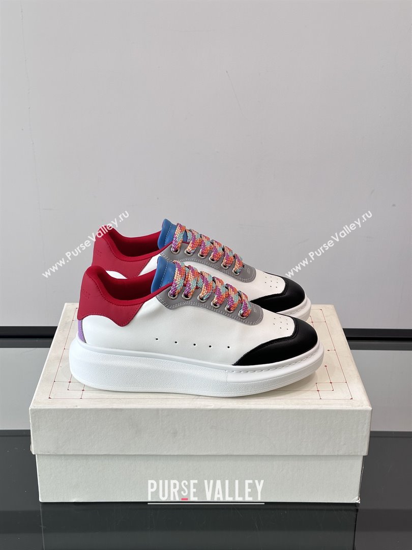 Alexander McQueen Oversized Sneakers in Calfskin Leather AM15 White/Black/Red 2025 (SHH-25081902)