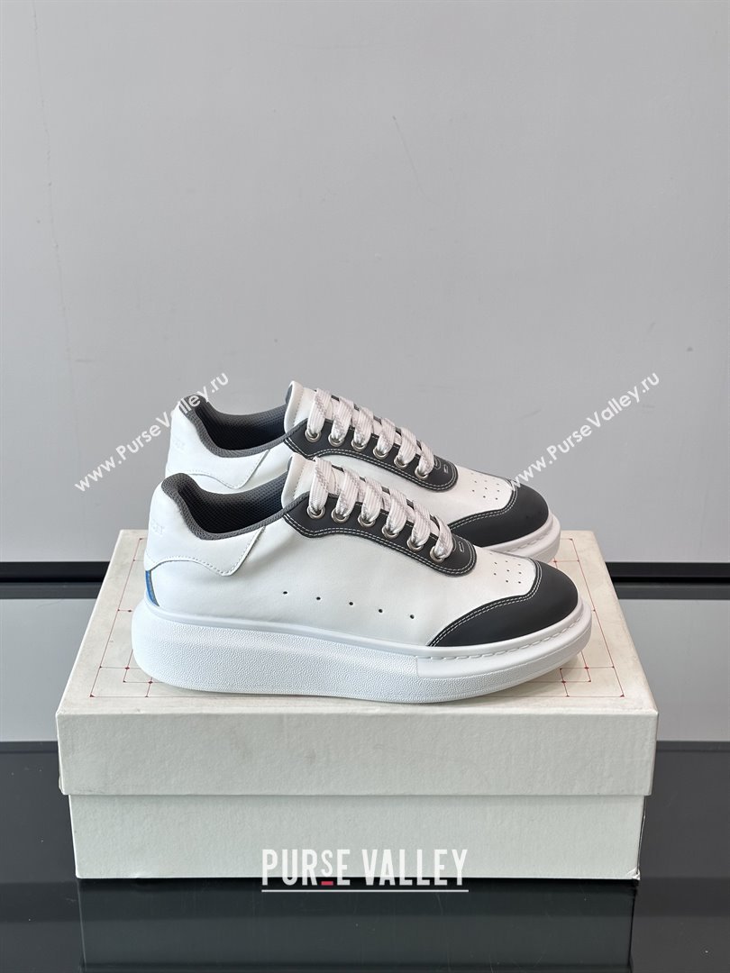 Alexander McQueen Oversized Sneakers in Calfskin Leather AM16 White/Grey 2025 (SHH-25081903)