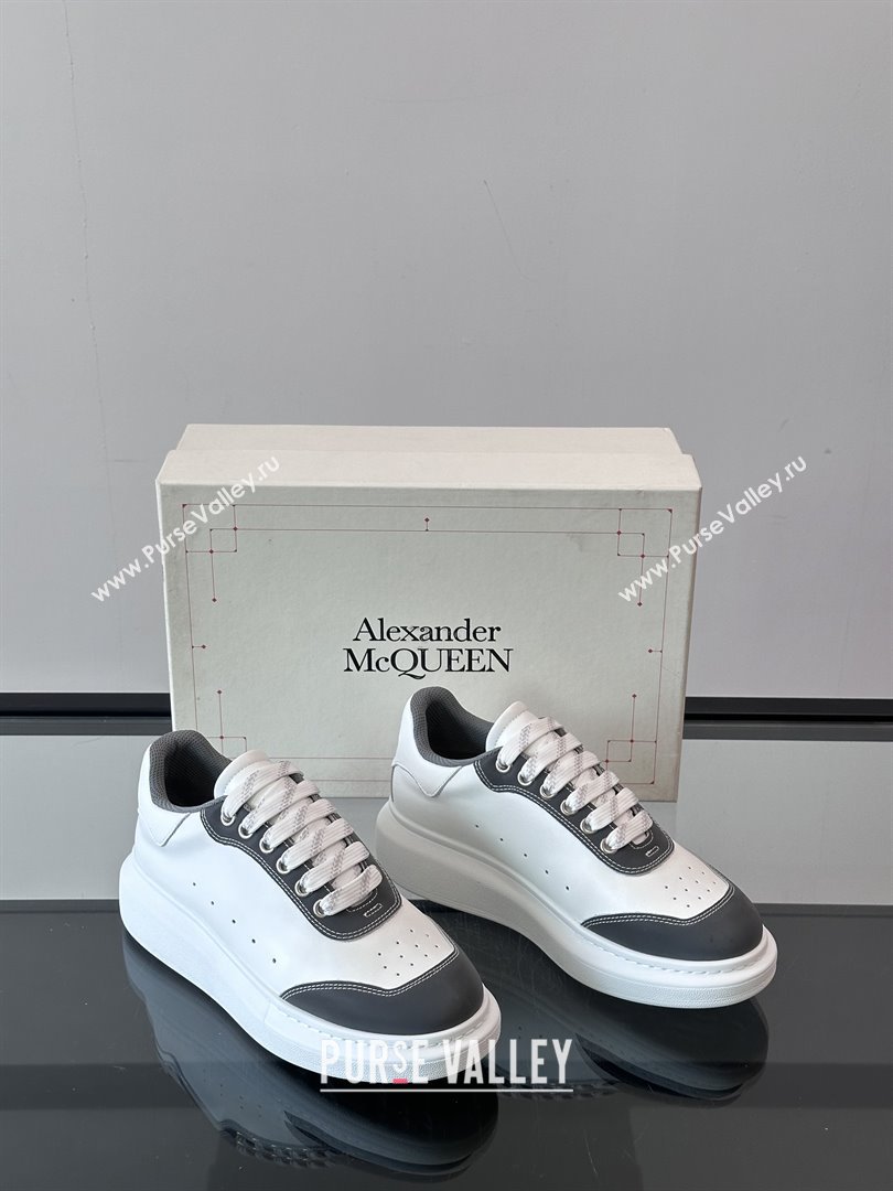 Alexander McQueen Oversized Sneakers in Calfskin Leather AM16 White/Grey 2025 (SHH-25081903)