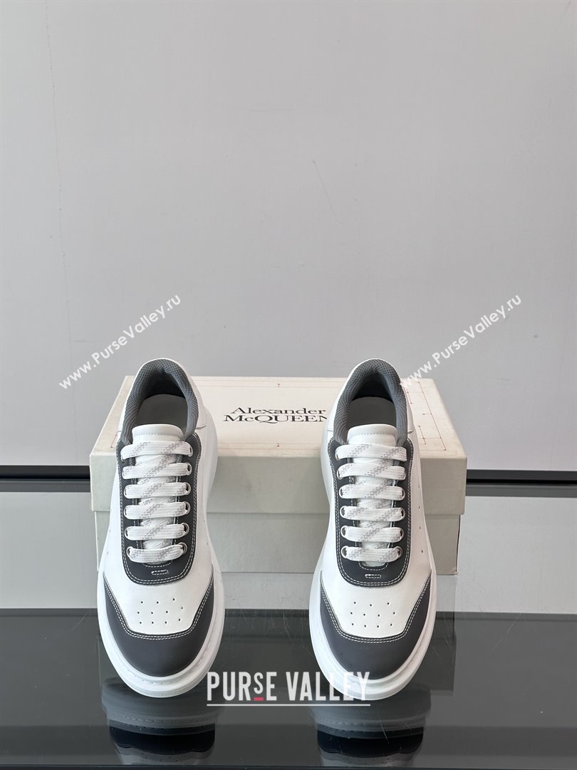 Alexander McQueen Oversized Sneakers in Calfskin Leather AM16 White/Grey 2025 (SHH-25081903)