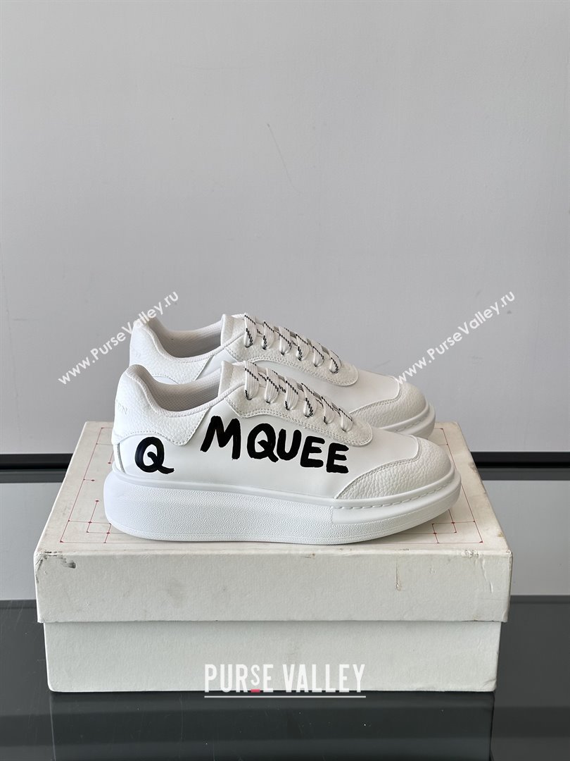 Alexander McQueen Oversized Sneakers in Calfskin Leather AM03 White 2025 (SHH-25081503)