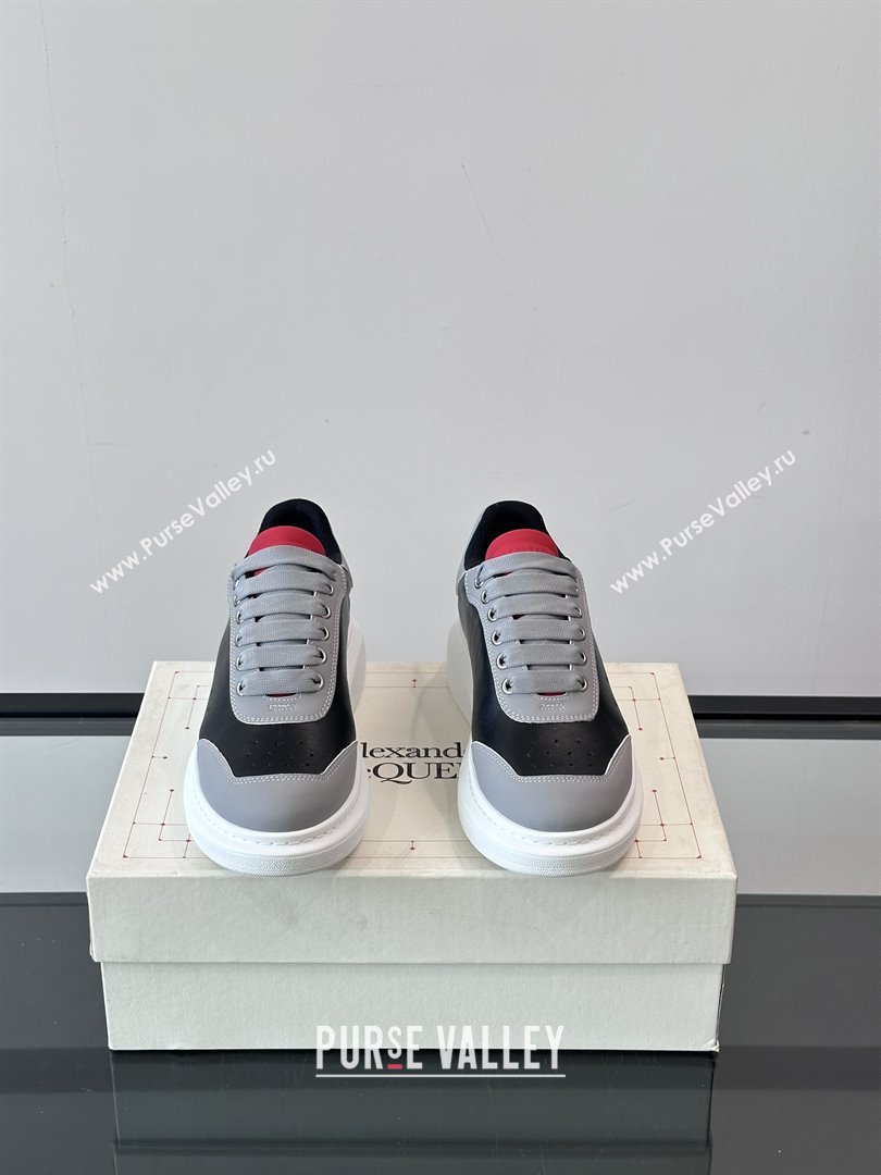 Alexander McQueen Oversized Sneakers in Calfskin Leather AM01 Black/Grey 2025 (SHH-25081501)