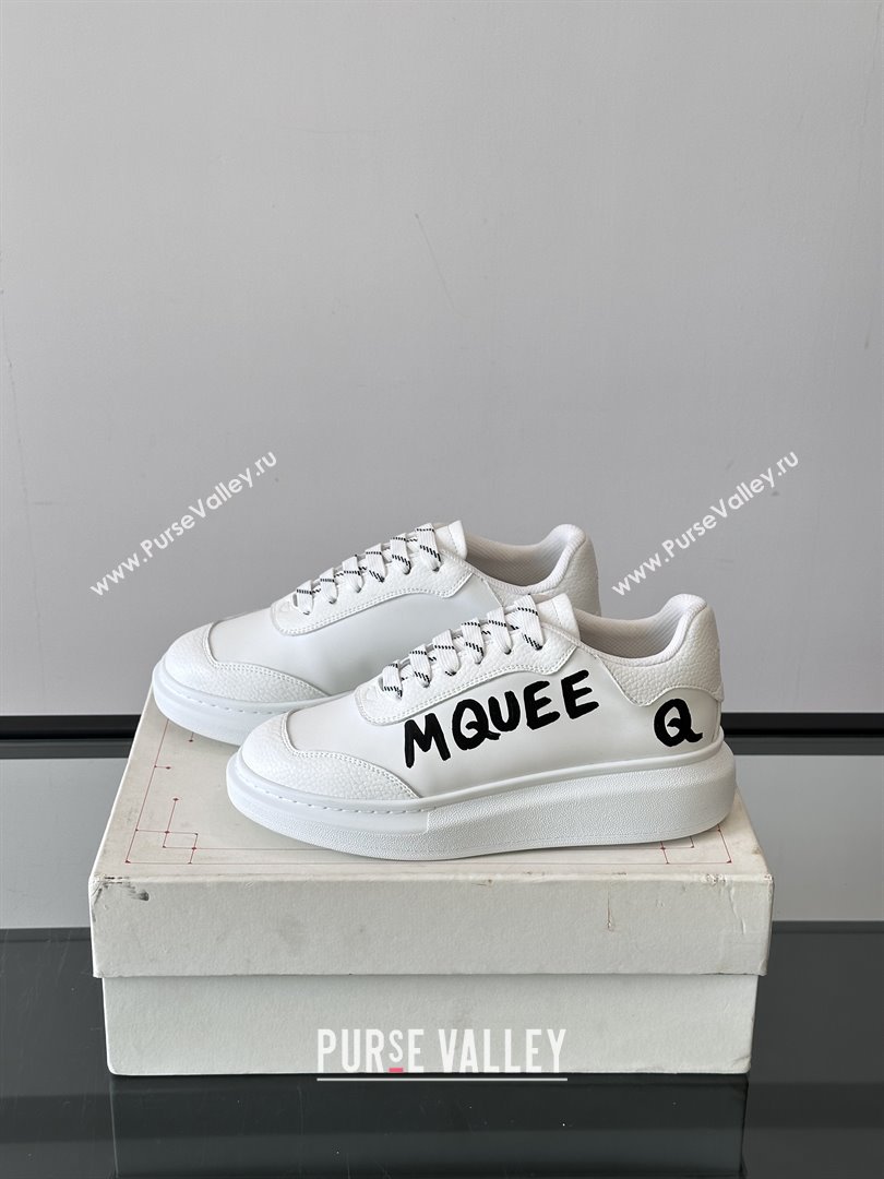 Alexander McQueen Oversized Sneakers in Calfskin Leather AM03 White 2025 (SHH-25081503)