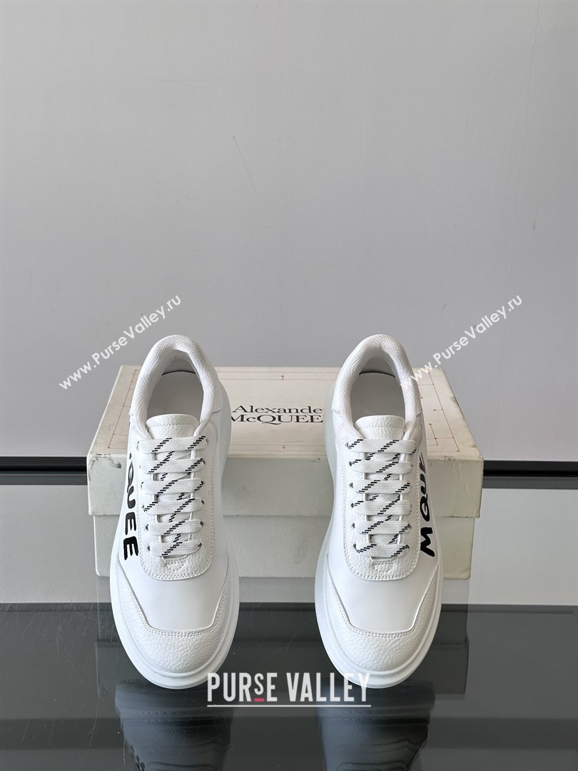 Alexander McQueen Oversized Sneakers in Calfskin Leather AM03 White 2025 (SHH-25081503)