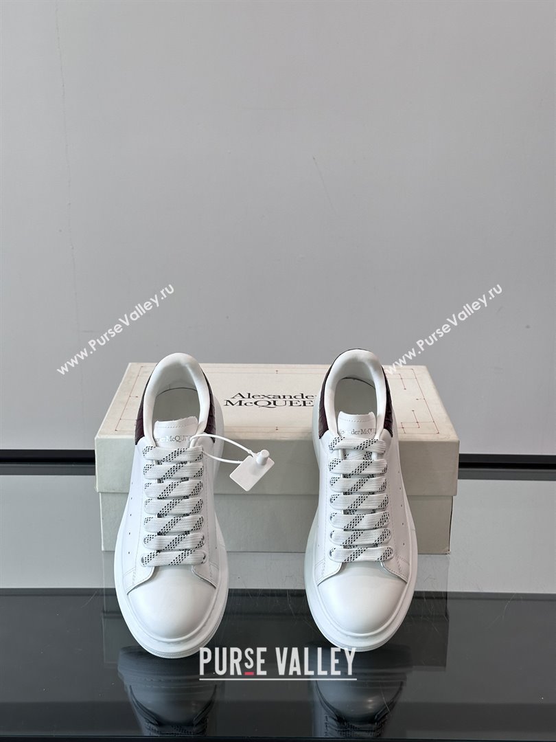 Alexander McQueen Oversized Sneakers in Calfskin Leather AM05 White/Burgundy 2025 (SHH-25081505)