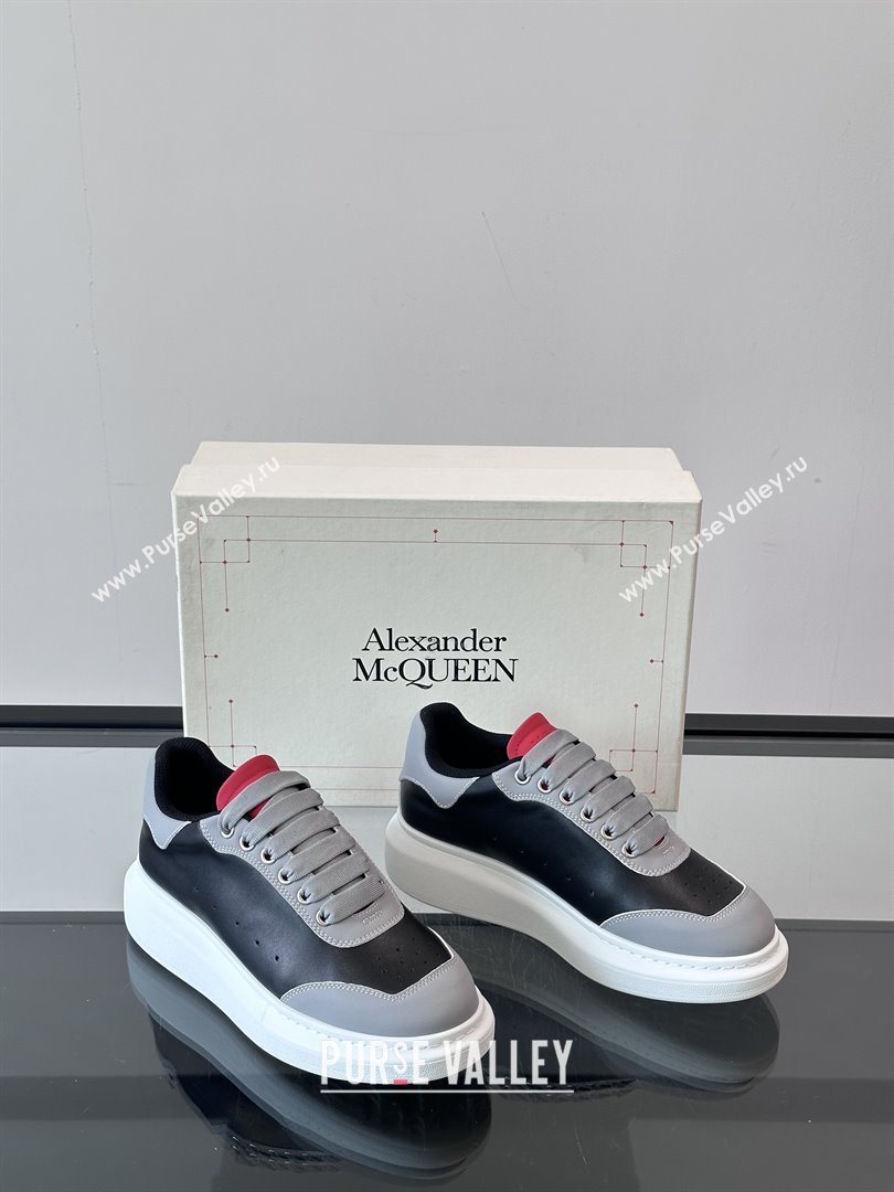 Alexander McQueen Oversized Sneakers in Calfskin Leather AM01 Black/Grey 2025 (SHH-25081501)