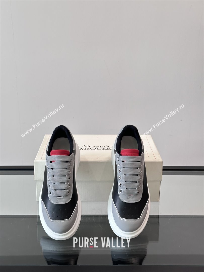 Alexander McQueen Oversized Sneakers in Calfskin Leather AM01 Black/Grey 2025 (SHH-25081501)