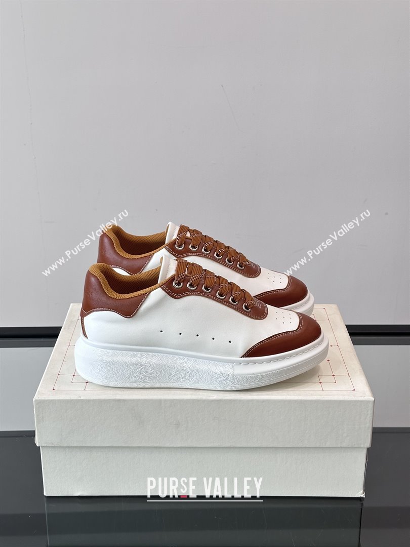 Alexander McQueen Oversized Sneakers in Calfskin Leather AM09 White/Brown 2025 (SHH-25081509)