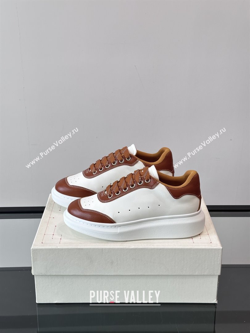 Alexander McQueen Oversized Sneakers in Calfskin Leather AM09 White/Brown 2025 (SHH-25081509)