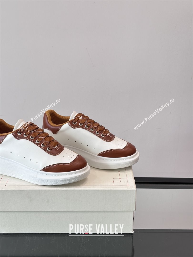 Alexander McQueen Oversized Sneakers in Calfskin Leather AM09 White/Brown 2025 (SHH-25081509)