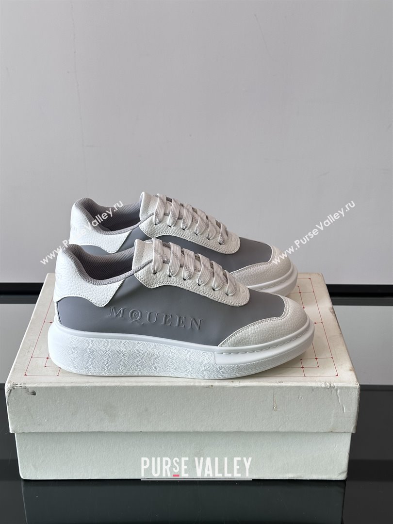 Alexander McQueen Oversized Sneakers in Calfskin Leather AM10 White/Grey 2025 (SHH-25081510)