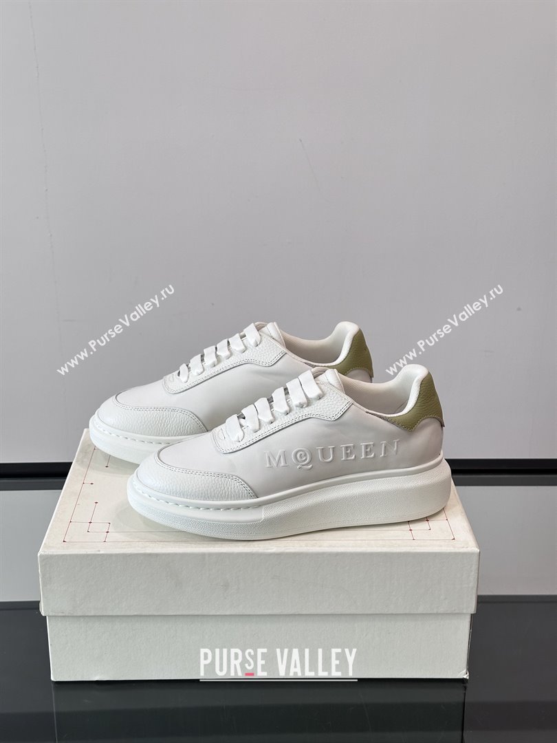 Alexander McQueen Oversized Sneakers in Calfskin Leather AM20 White/Light Green 2025 (SHH-25081907)