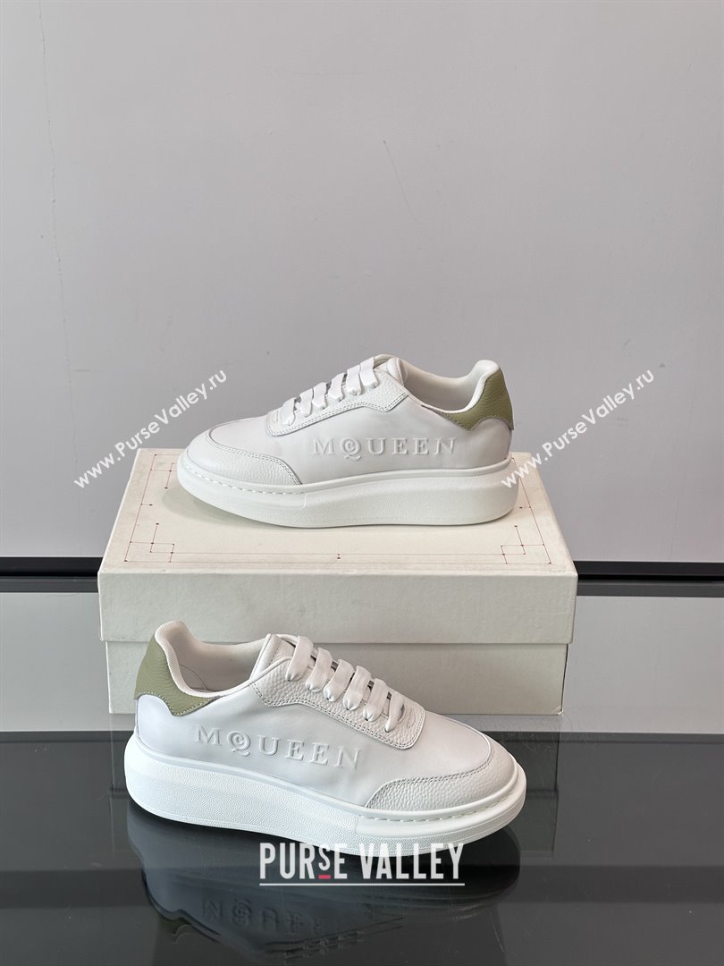 Alexander McQueen Oversized Sneakers in Calfskin Leather AM20 White/Light Green 2025 (SHH-25081907)