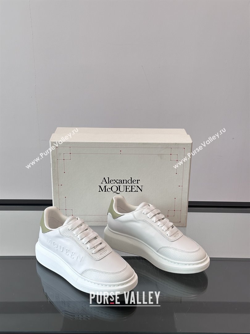 Alexander McQueen Oversized Sneakers in Calfskin Leather AM20 White/Light Green 2025 (SHH-25081907)