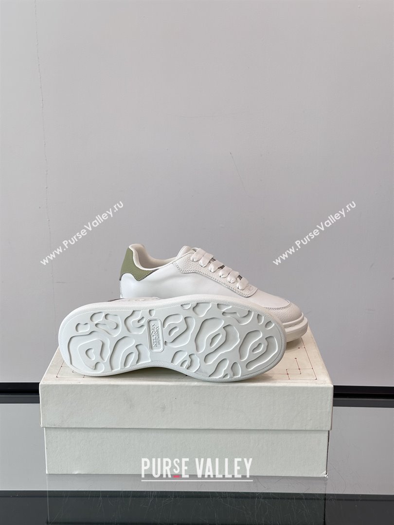 Alexander McQueen Oversized Sneakers in Calfskin Leather AM20 White/Light Green 2025 (SHH-25081907)