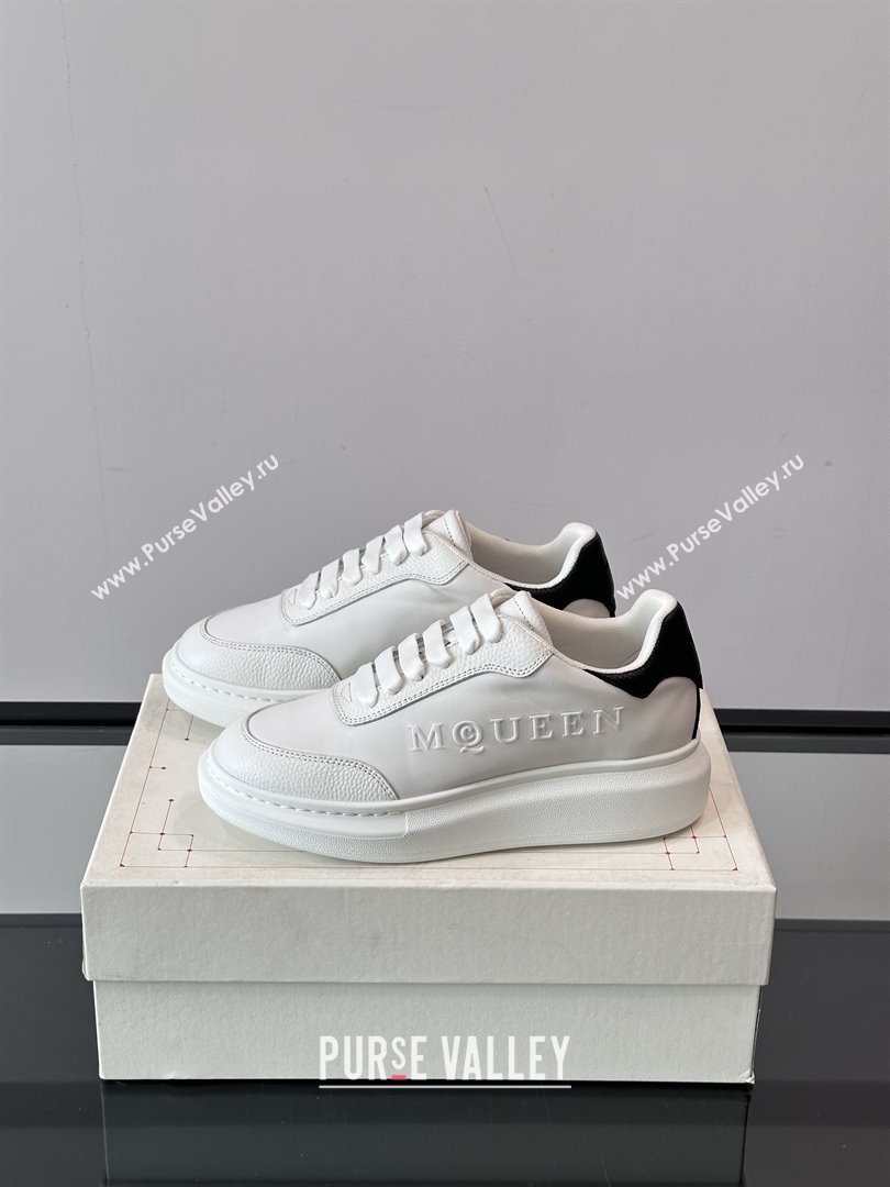 Alexander McQueen Oversized Sneakers in Calfskin Leather AM17 White/Black 2025 (SHH-25081904)